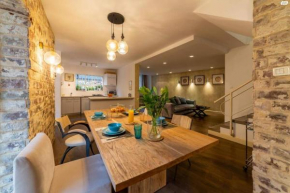 Neve Stedek House
